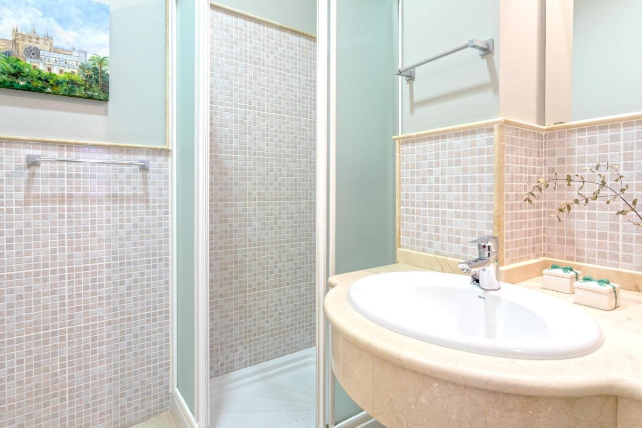 Genteel Home Vinuesa Seville Luaran gambar