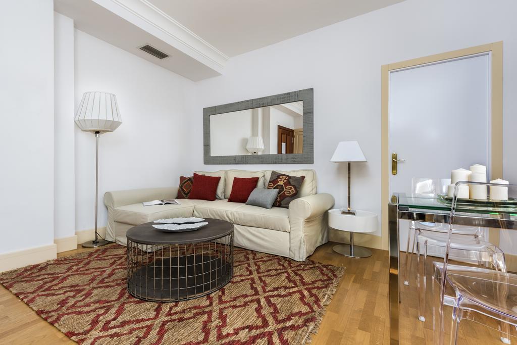 Genteel Home Vinuesa Seville Luaran gambar